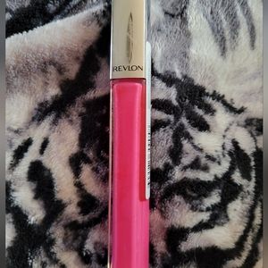 🛒🛍️💥NWT Revlon ultra HD lip lacquer 510